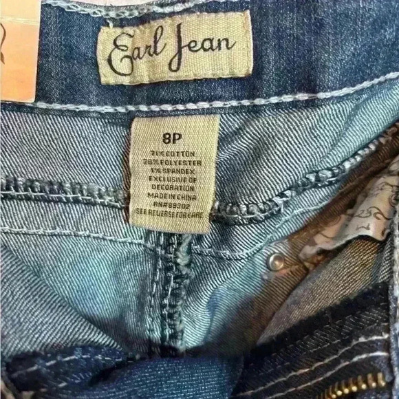 NWT Earl Women's Boot Cut Embellished Bedazzled Blingy Jeans Size 8P‎ - Picture 3 of 5